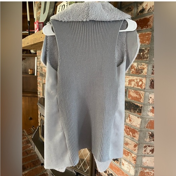 Twelth Love Suede Faux Fur Open Front Vest Sweater Size: M in Cream beige NW - Picture 5 of 10